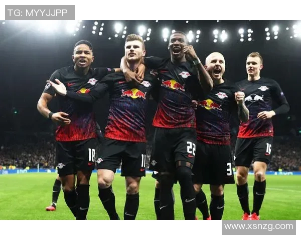 足球明星的传奇人生与他们对世界的影响力探讨